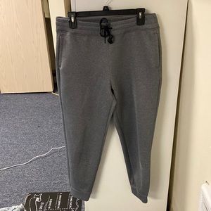Like new women’s jogger pants